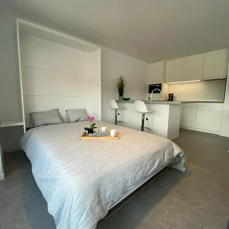 Residentie Duinenzucht - Laure I Lynne * Bredene